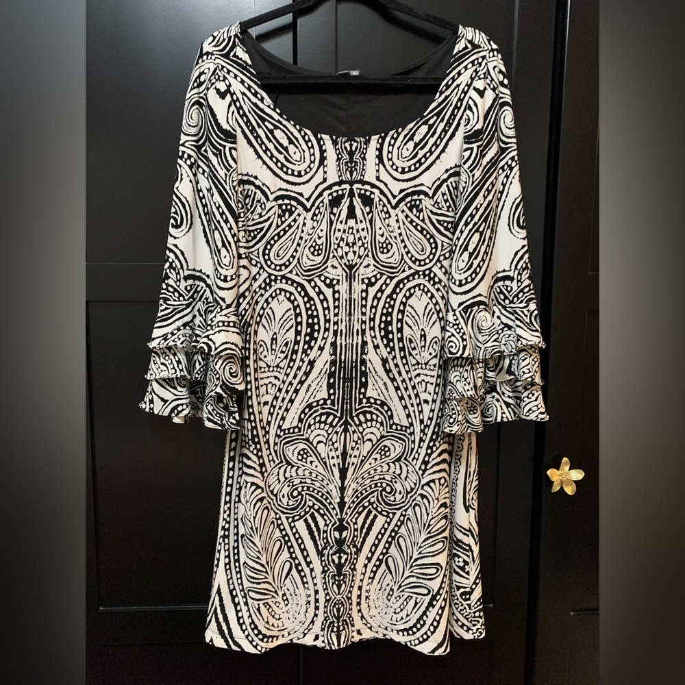 Muse midi dress size 8, chic and classic, ruffled sleeves, wedding guest